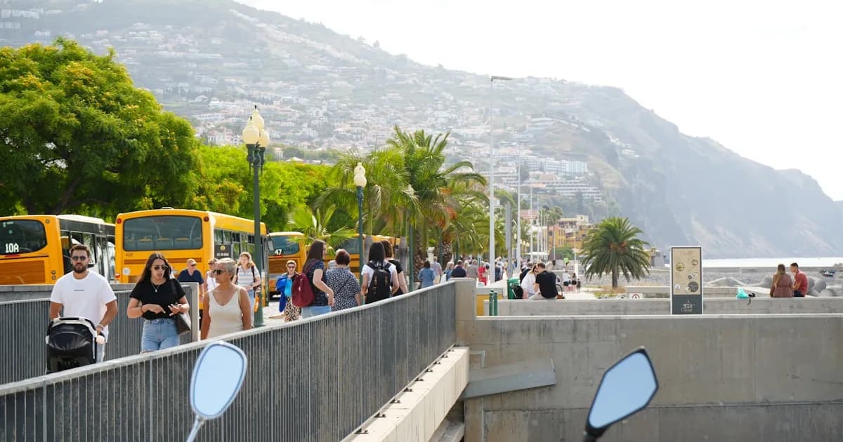 Pascoa na Madeira: Tradicoes, Clima e Aventuras de Primavera