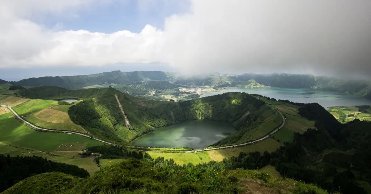 Madeira vs Açores: Qual Ilha Portuguesa Escolher?